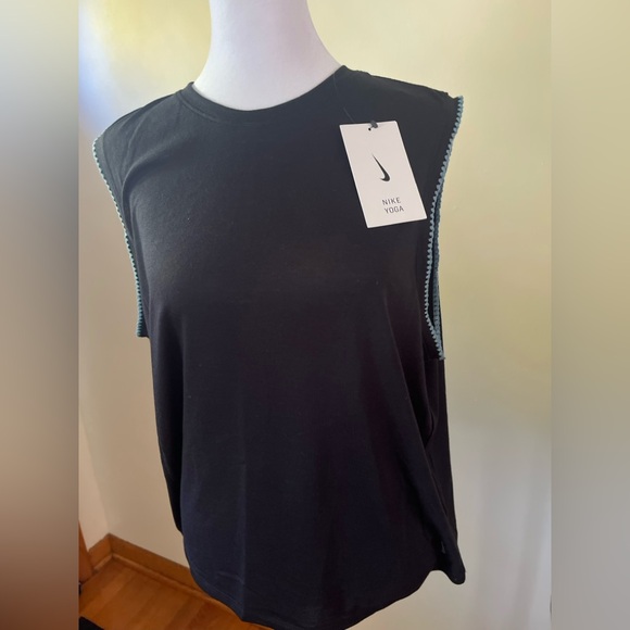 NWT Nike Yoga Black Sleeveless Top Light Blue Trim Womens XL - Picture 1 of 7